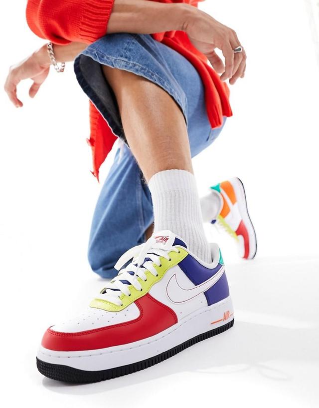 Nike Men's Air Force 1 '07 LV8 Shoes Product Image