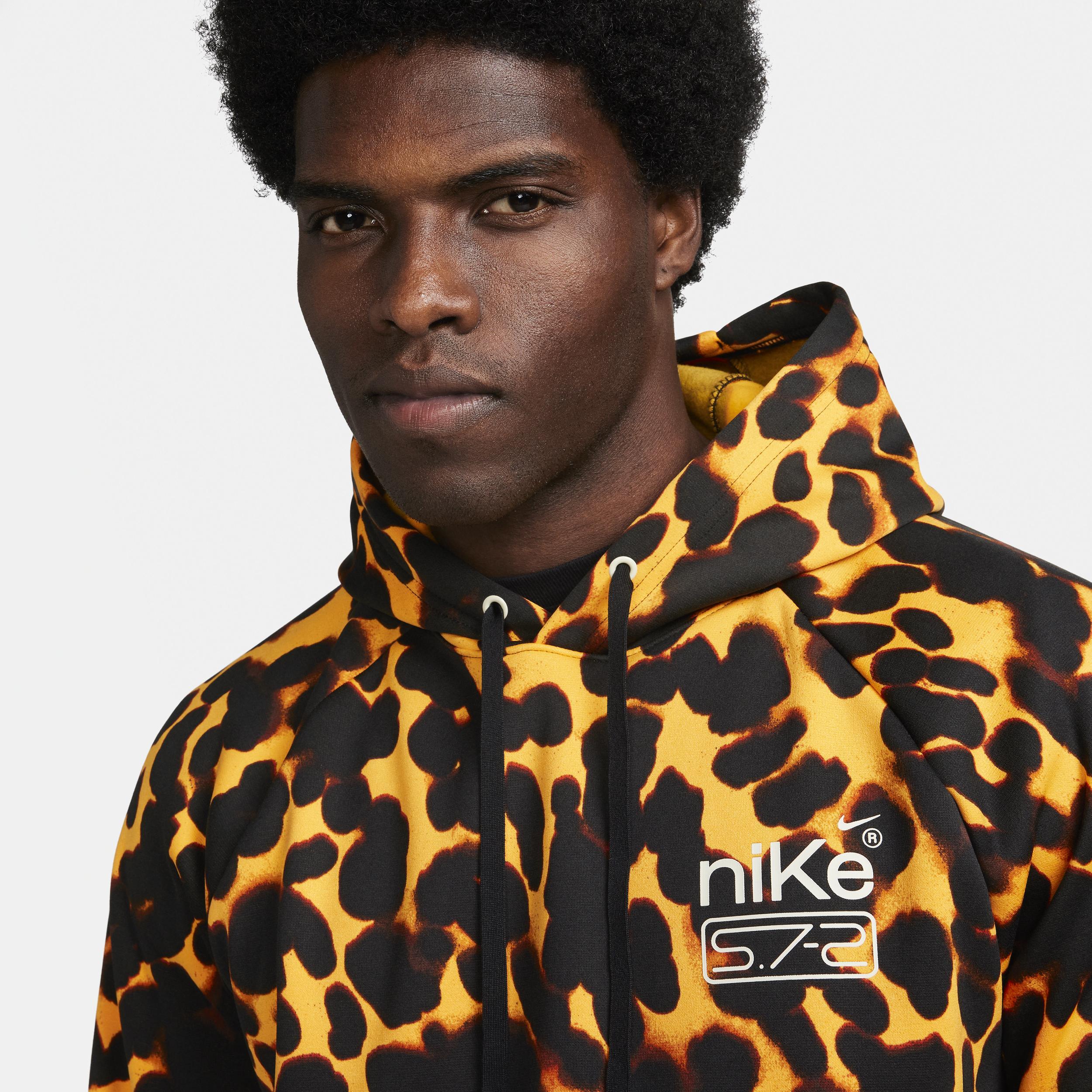 Nike Men's Studio '72 Therma-FIT Hooded Fitness Pullover Product Image