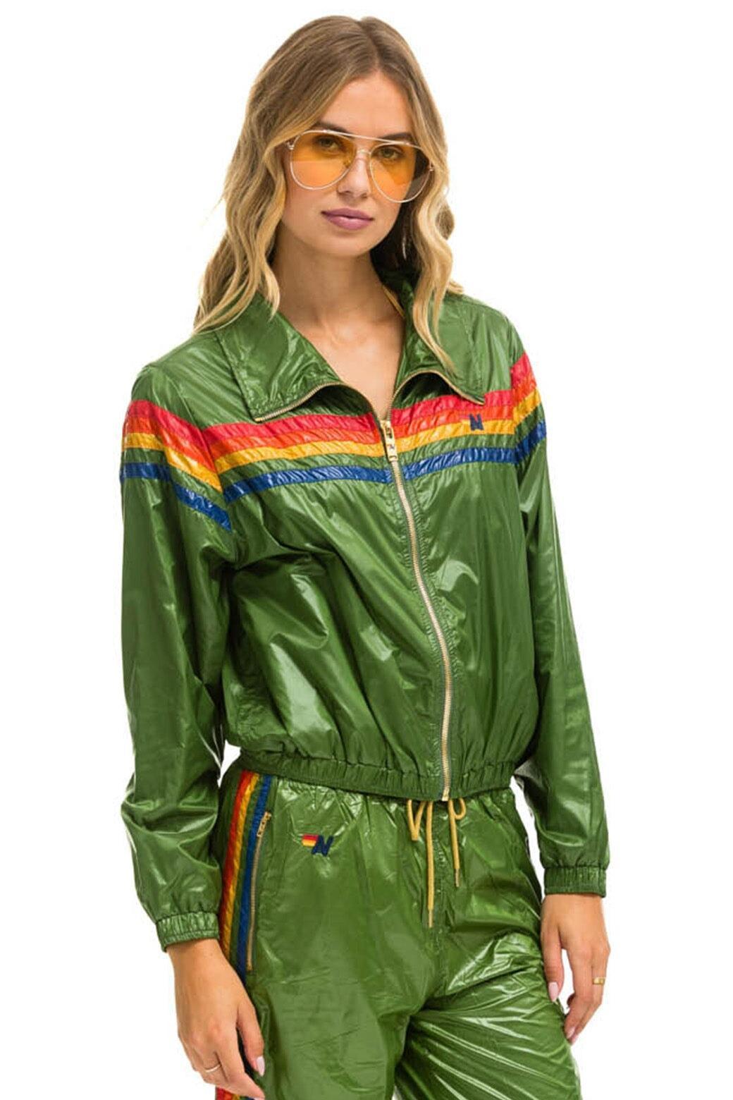 5 STRIPE - WINDBREAKER GARDEN GREEN GLOSSY Female Product Image