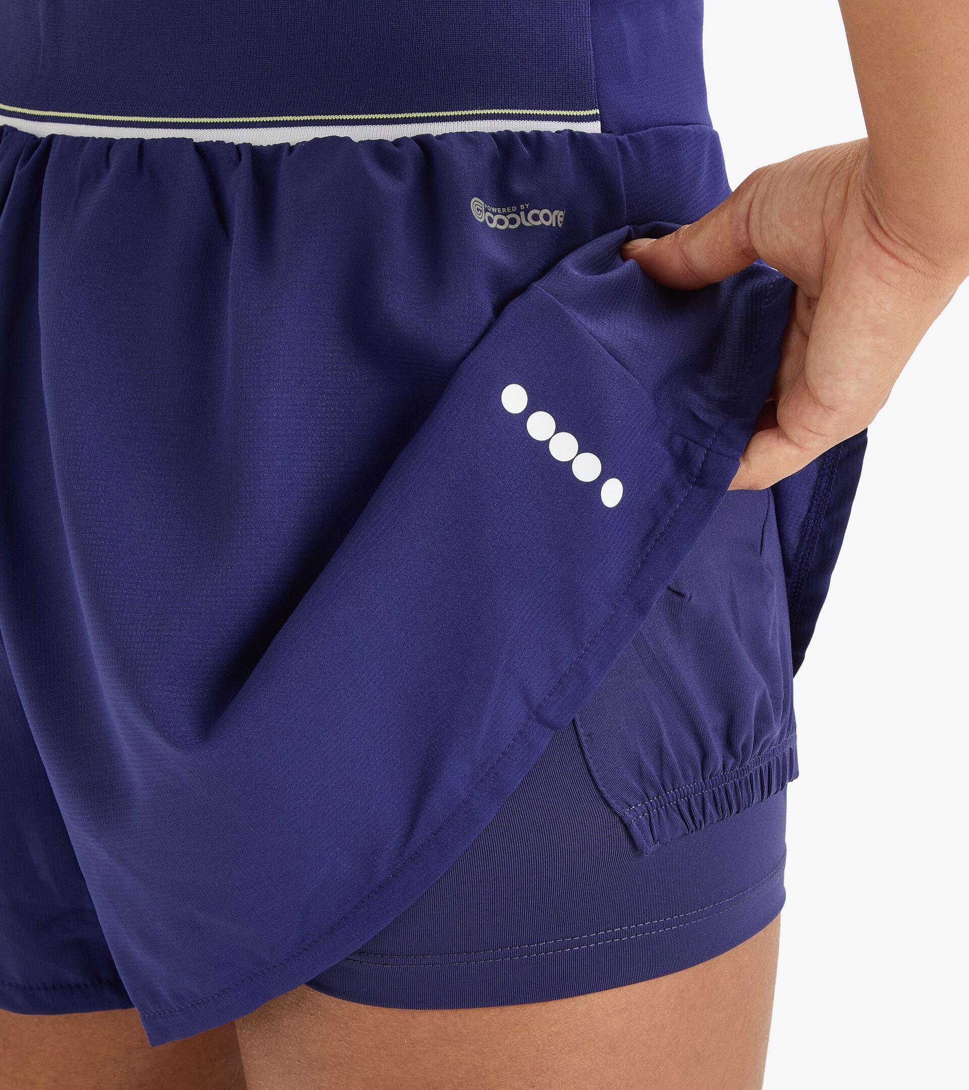 L. SKORT ICON Product Image