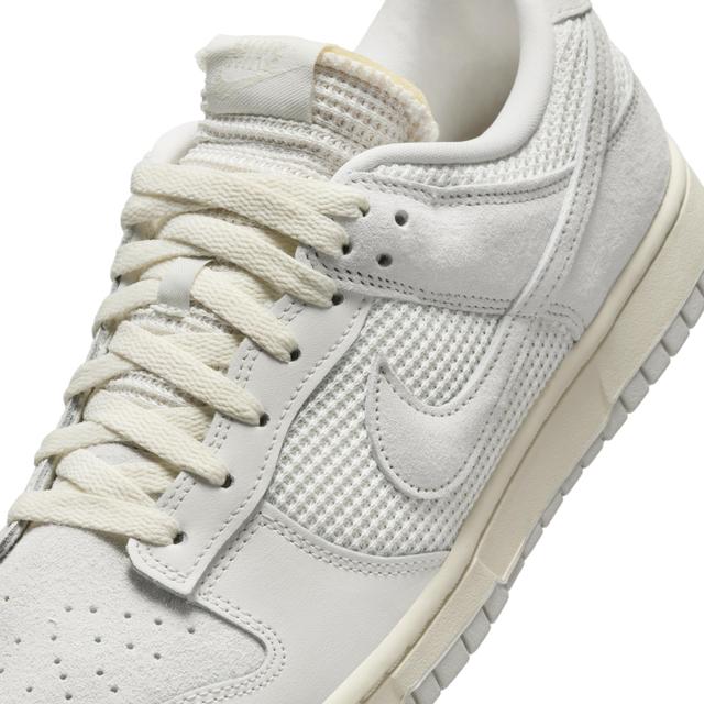 Nike Men's Dunk Low Shoes Product Image