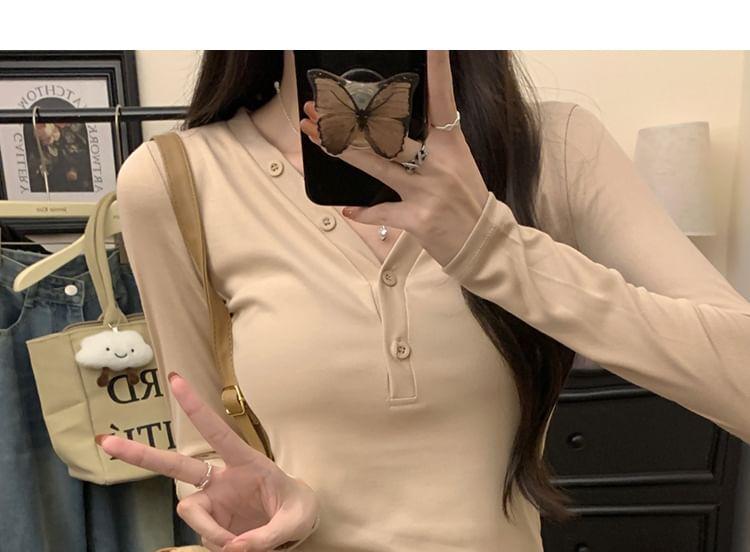 Long-Sleeve V-Neck Plain Slim Fit Crop Tee Product Image