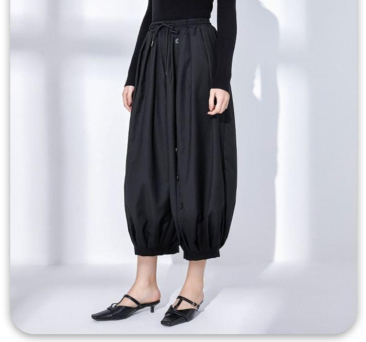 Drawstring Waist Plain Button Accent Cropped Baggy Pants Product Image