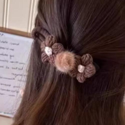 Knit Flower Hair Clip Product Image