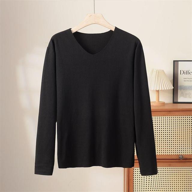 Long-Sleeve V-Neck Plain T-Shirt Product Image