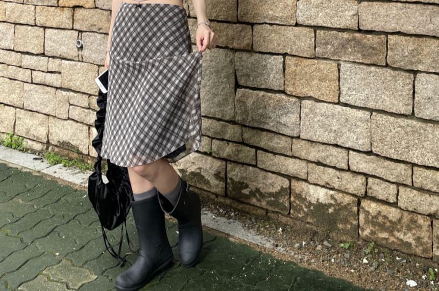 Low Waist Plaid A-Line Skirt Product Image