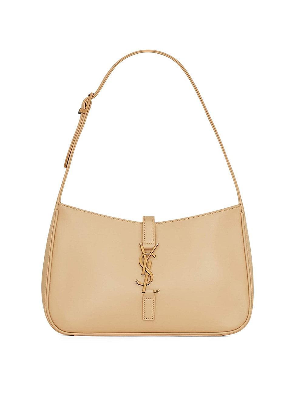 Womens Le 5  7 Hobo Bag in Smooth Leather Product Image