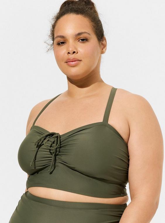 Wireless Cinch Front Bandeau Bikini Top in Black Product Image