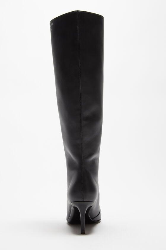 Leather boots Product Image