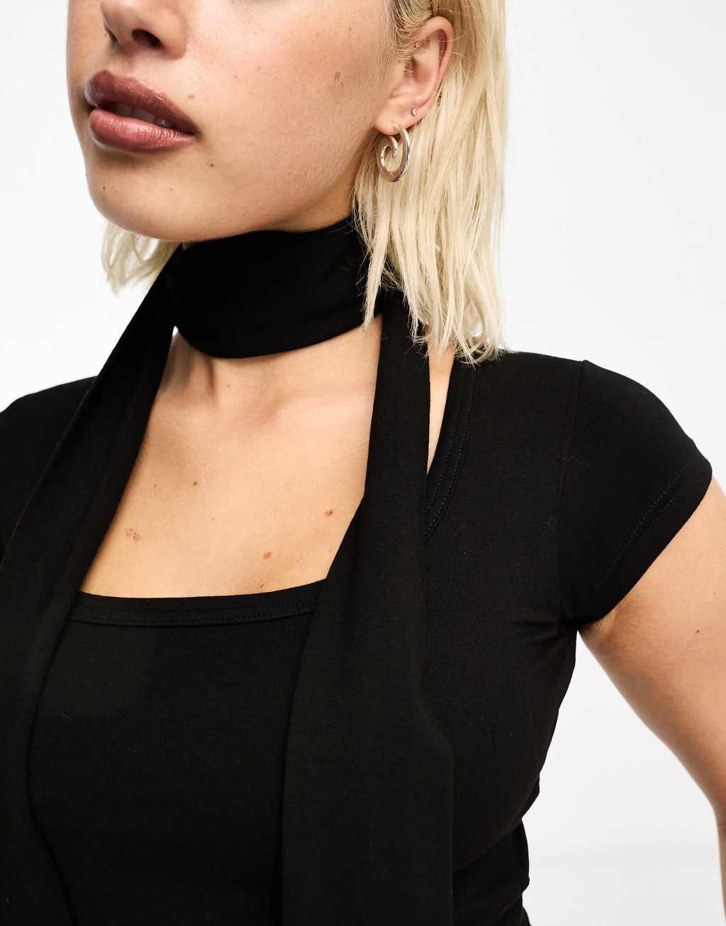 Daisy Street cropped square neck T-shirt with skinny scarf Product Image