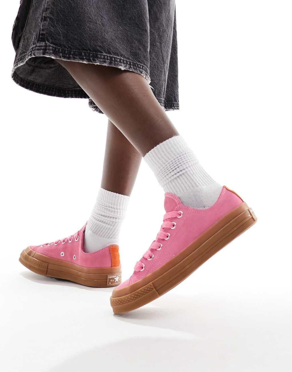 Converse Chuck 70 Ox sneakers in pink with gum soles Product Image