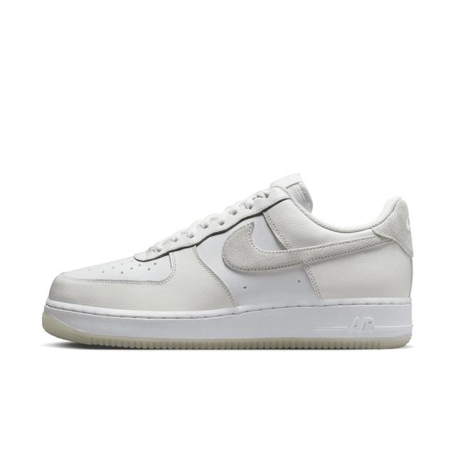 Nike Men's Air Force 1 '07 LV8 Shoes Product Image