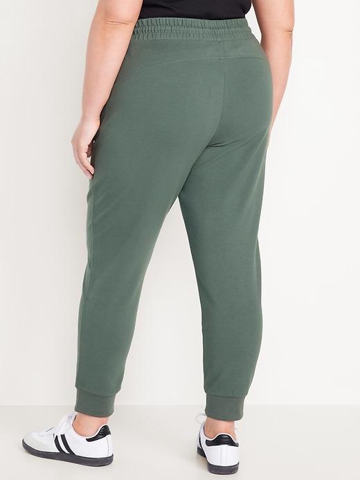 High-Waisted Dynamic Fleece Joggers Product Image