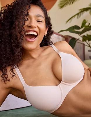 SMOOTHEZ Full Coverage Lightly Lined Bra Product Image