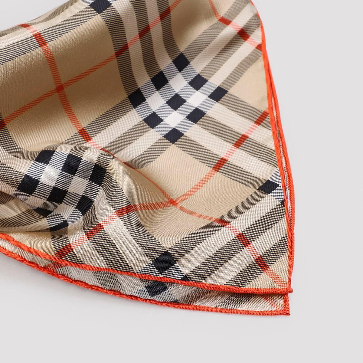 BURBERRY Scarf In Beige Product Image