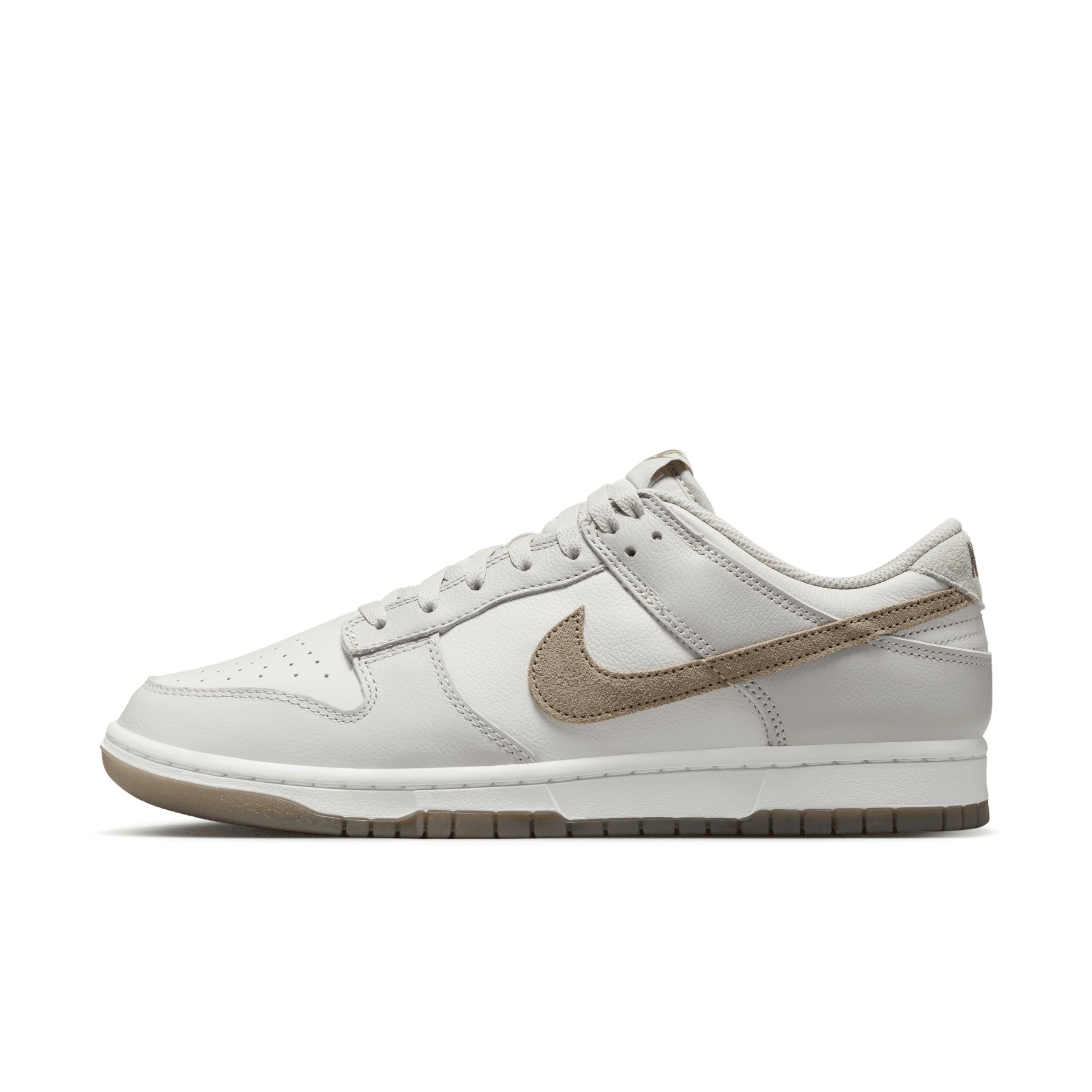 Nike Men's Dunk Low Retro SE Shoes Product Image