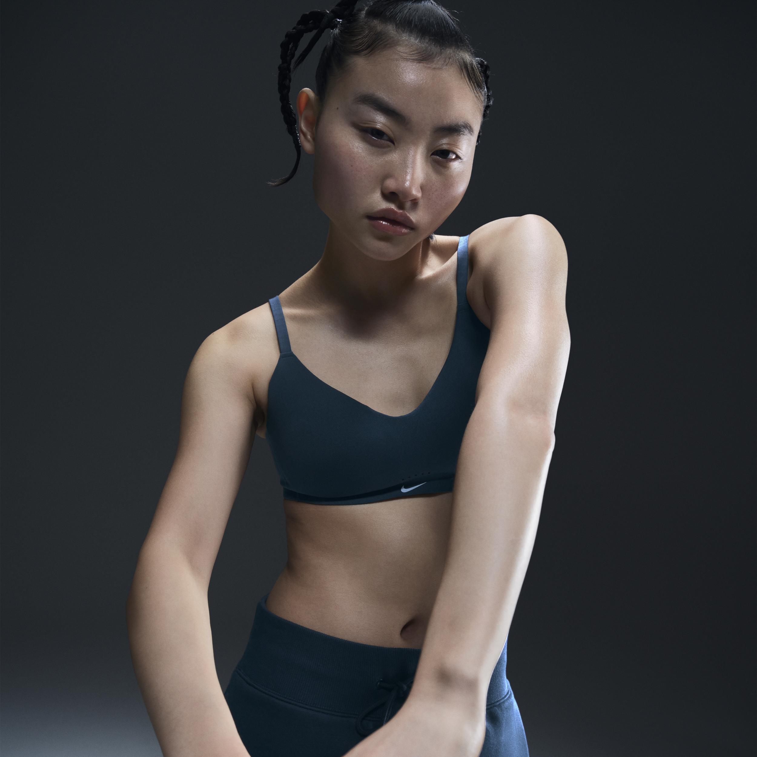 Nike Womens Alate Minimalist Light-Support Padded Convertible Sports Bra Product Image