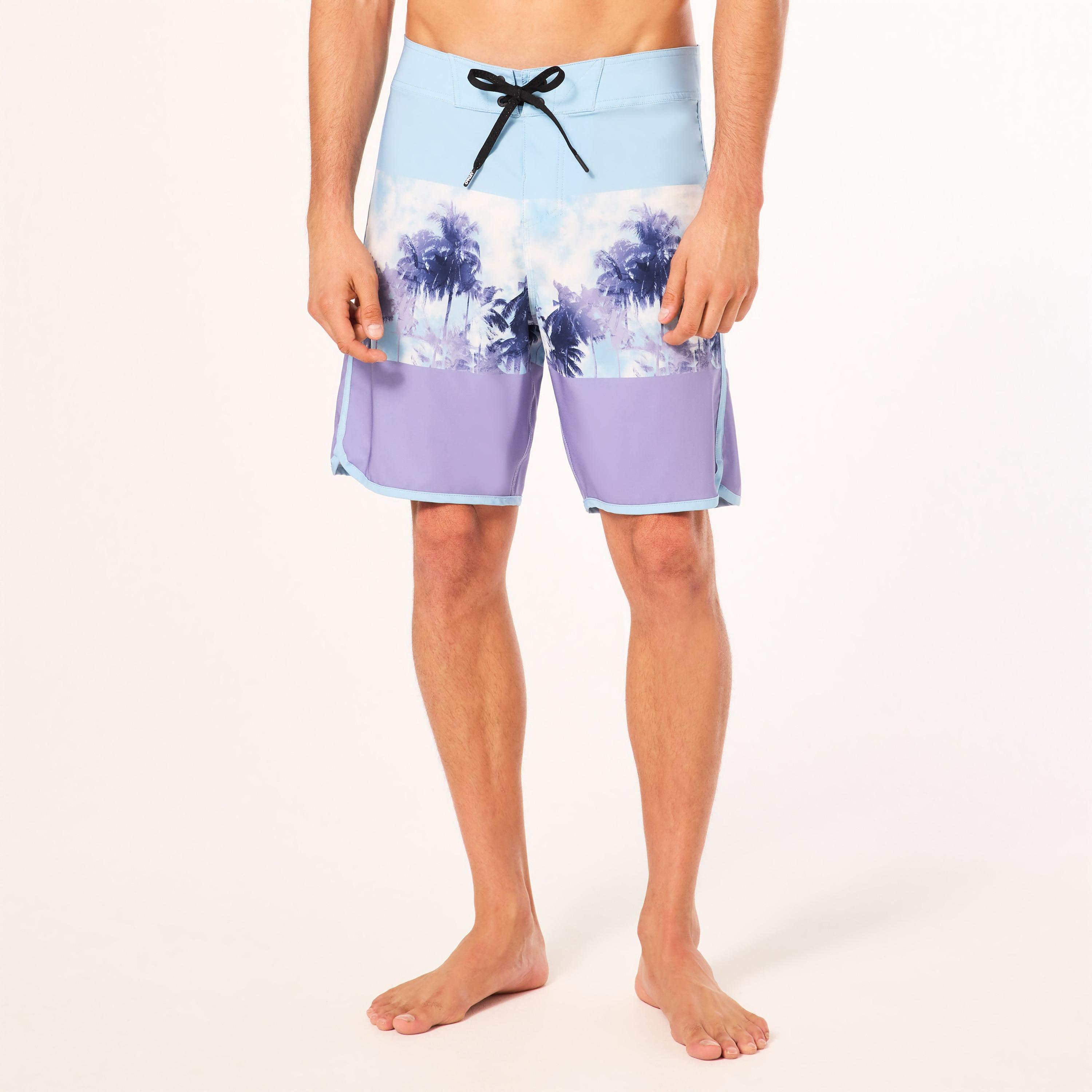 Oakley Men's Palm Florals Rc 19” Boardshort Size: 33 Product Image