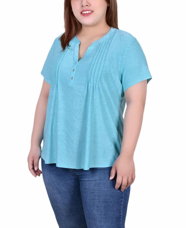 Plus Size Short Sleeve Y-Neck Jacquard Knit Top Product Image