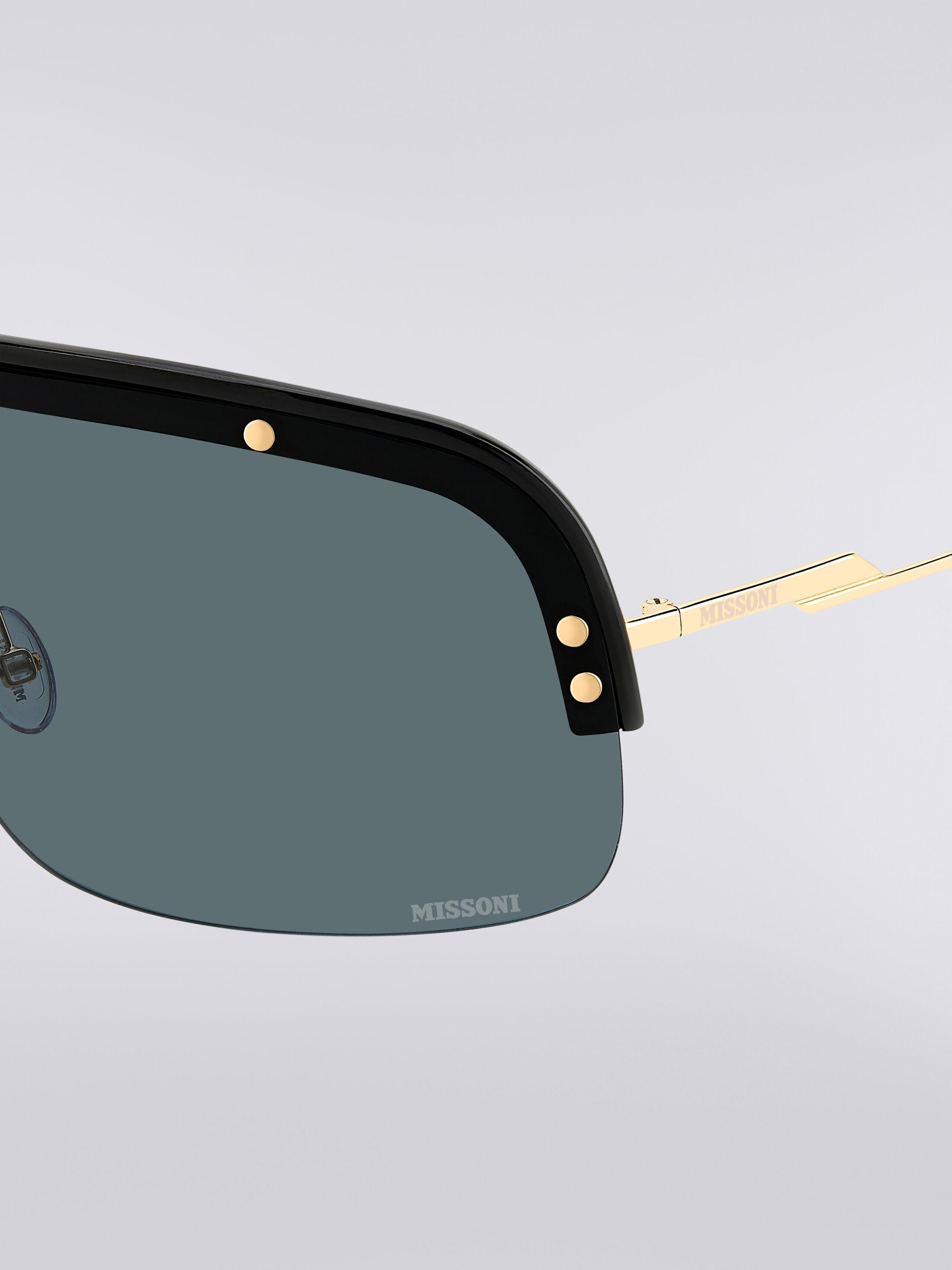 Mask sunglasses with metal temples and acetate tips Product Image