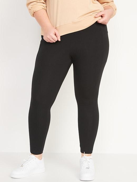 High-Waisted Side Pocket 7/8 Leggings Product Image