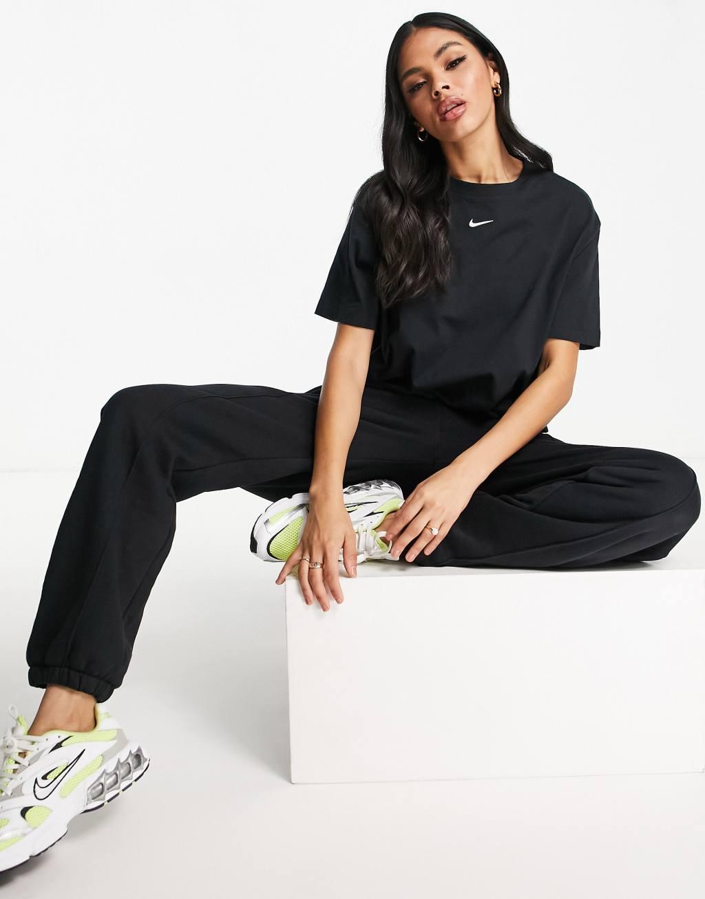 Nike essential boyfriend t-shirt Product Image