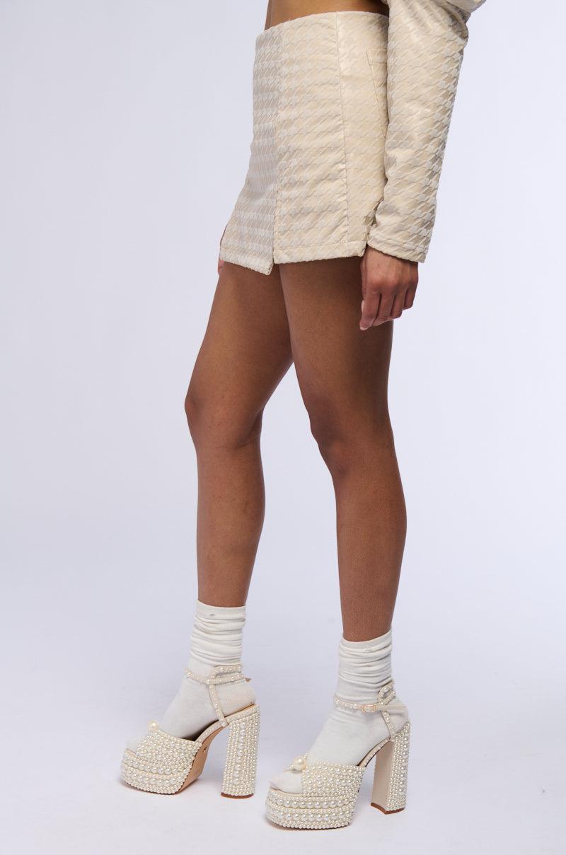 BETTER OFF ALONE PU HOUNDSTOOTH SKORT IN IVORY Product Image