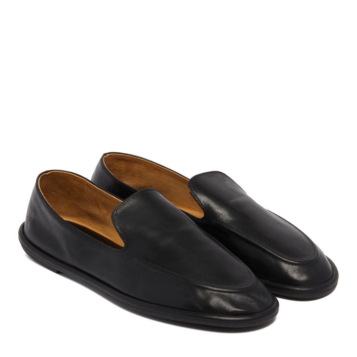 Round Toe Vegan Leather Loafers In Black Product Image