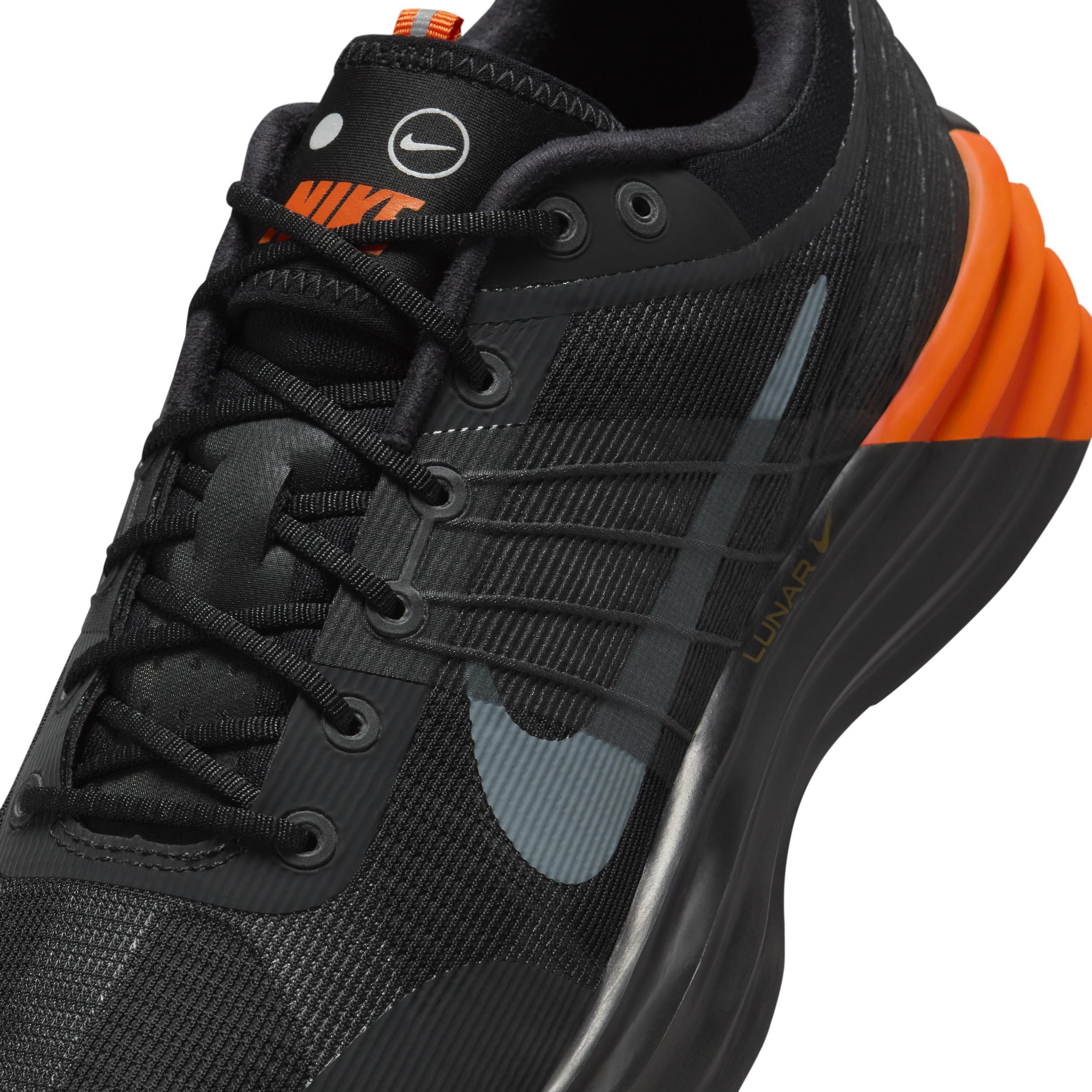 Nike Men's Lunar Roam Shoes Product Image