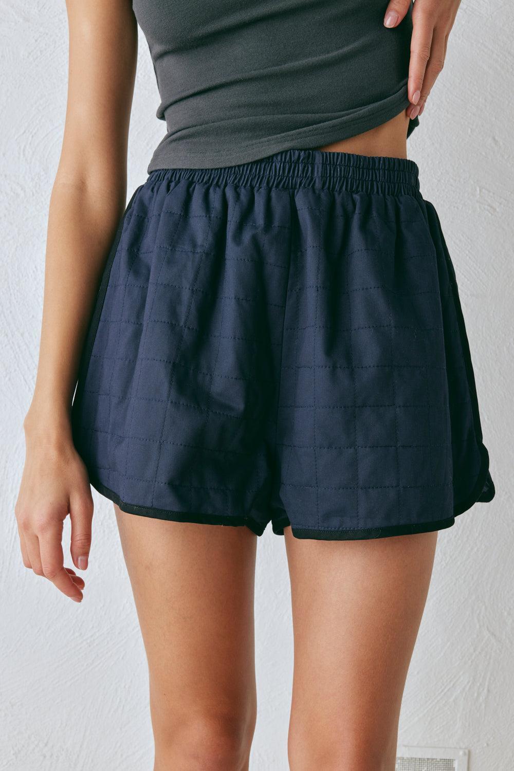 Yvette Shorts Navy Product Image