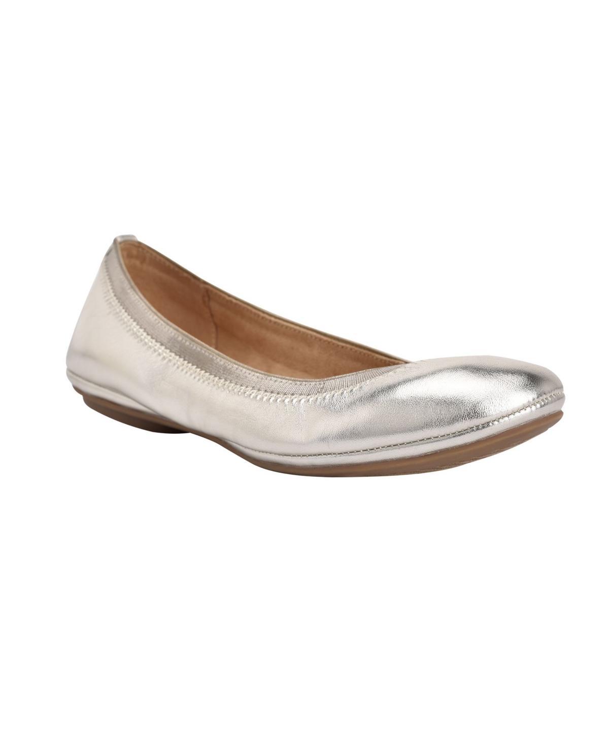 Bandolino Womens Edition Ballet Flats Product Image