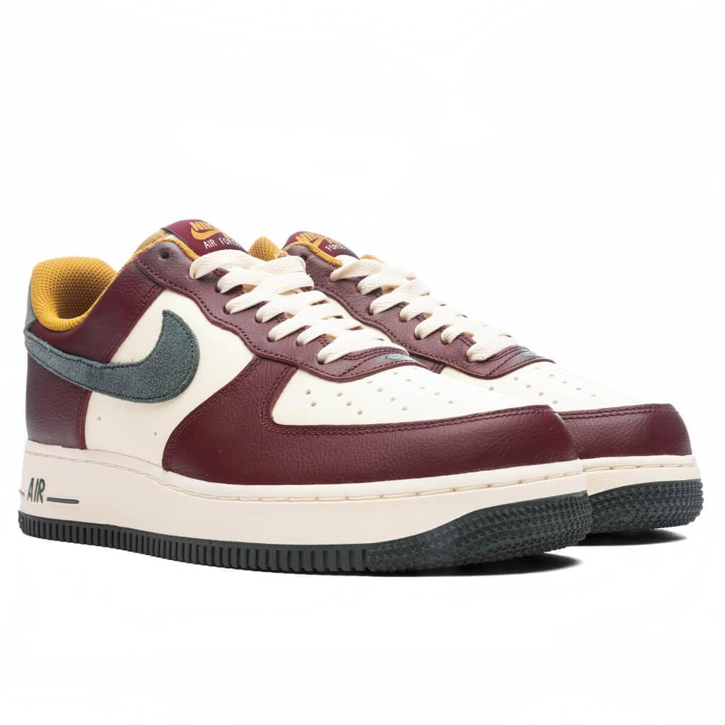 Air Force 1 '07 Lv8 - Coconut Milk/Vintage Green/Dark Team Red Male Product Image