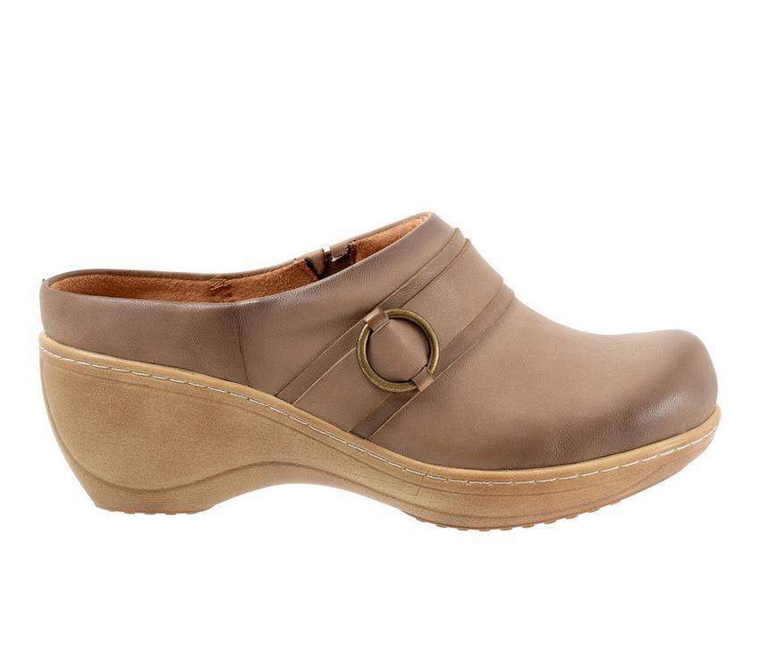 Women's Softwalk Macintyre Wedged Clogs Product Image