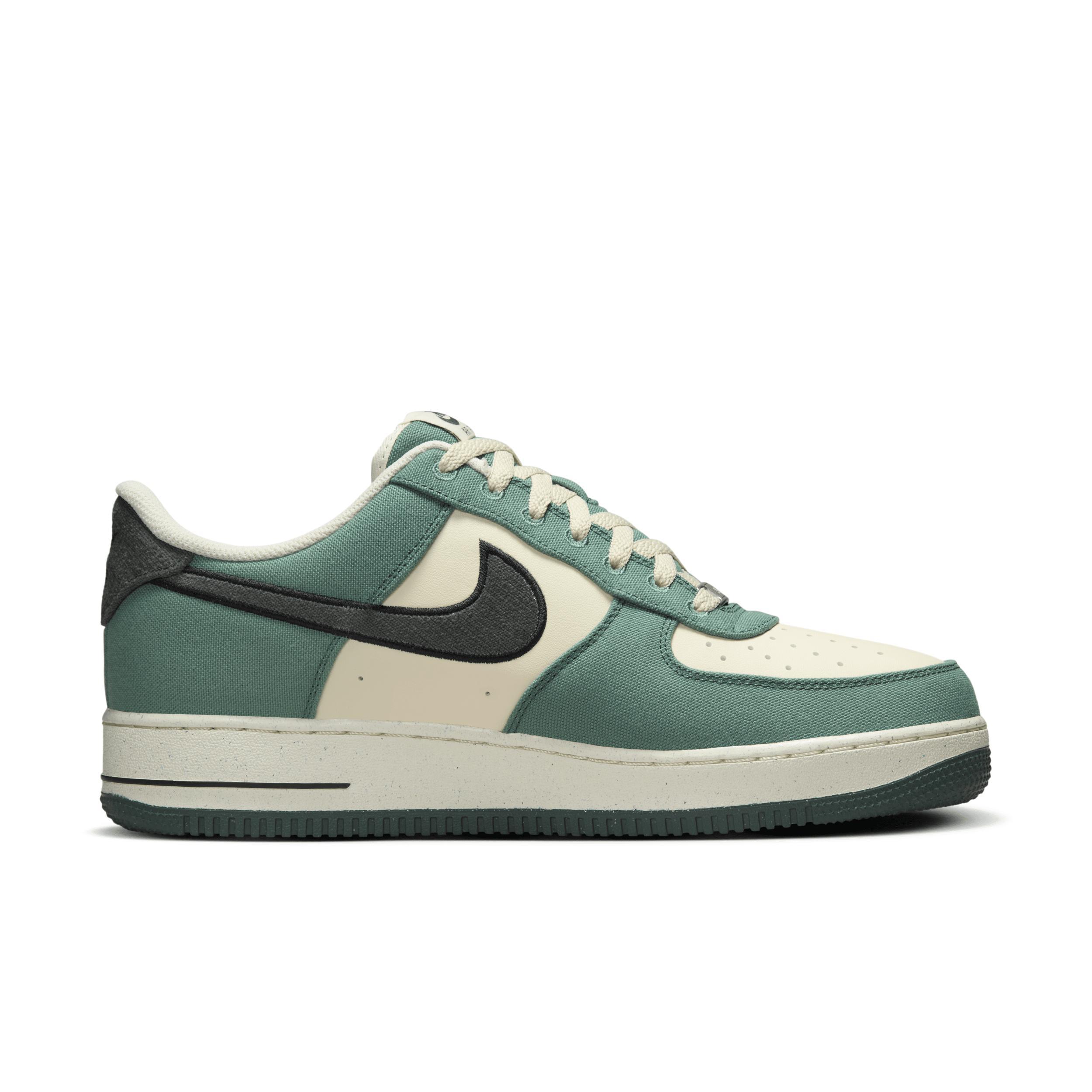 Nike Air Force 1 '07 LV8 Men's Shoes Product Image