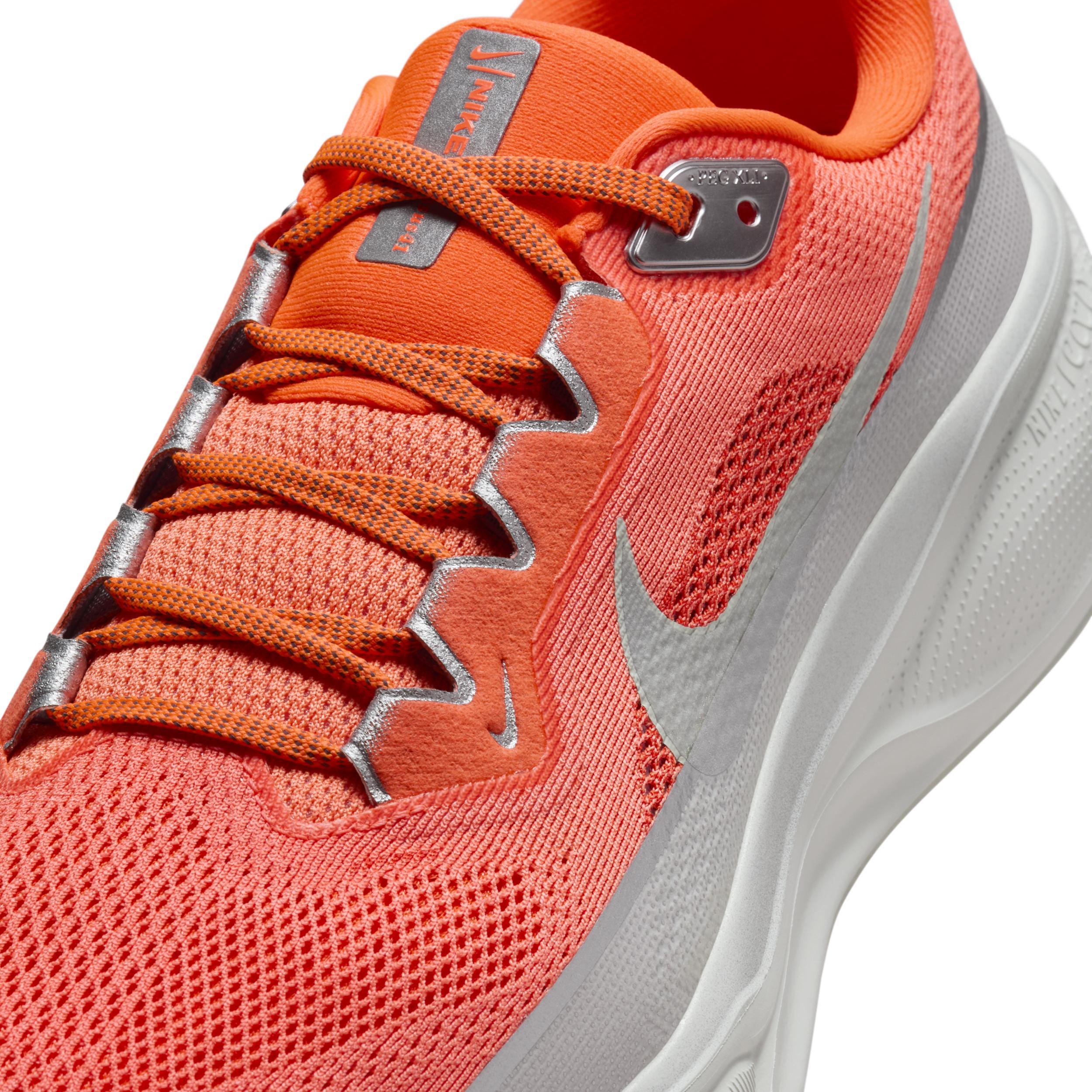 Nike Men's Pegasus 41 PRM Road Running Shoes Product Image