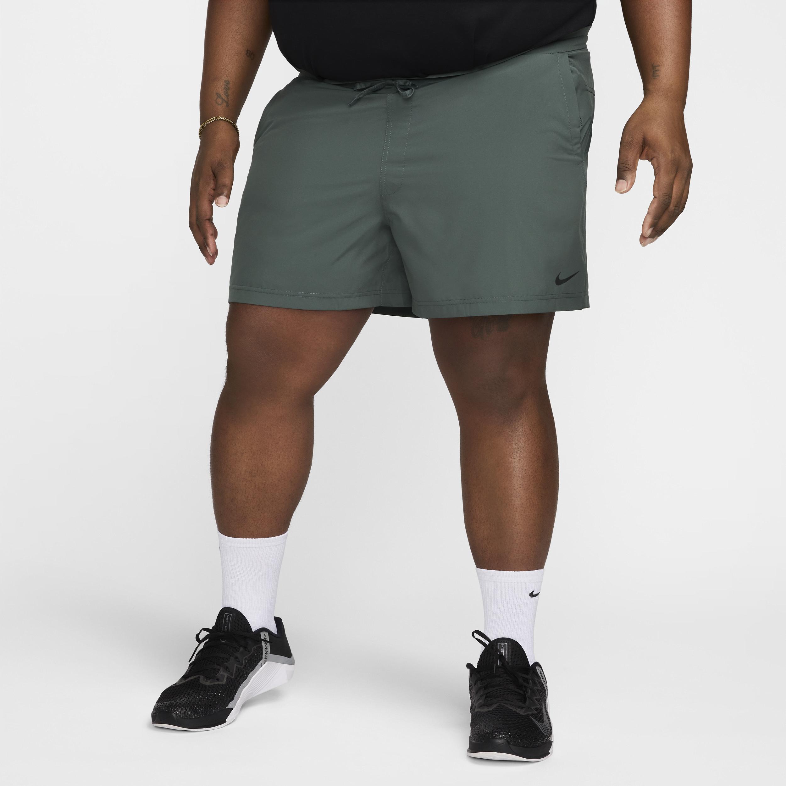 Nike Men's Form Dri-FIT 5" Unlined Versatile Shorts Product Image