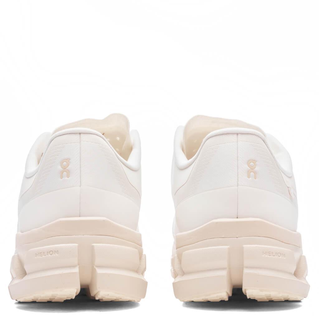 Women's Cloudflow 4 - White/Moon Female Product Image