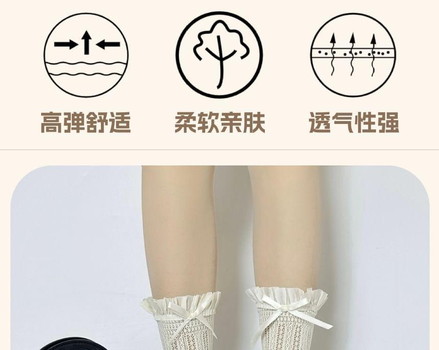 Ruffled Lace Socks Product Image