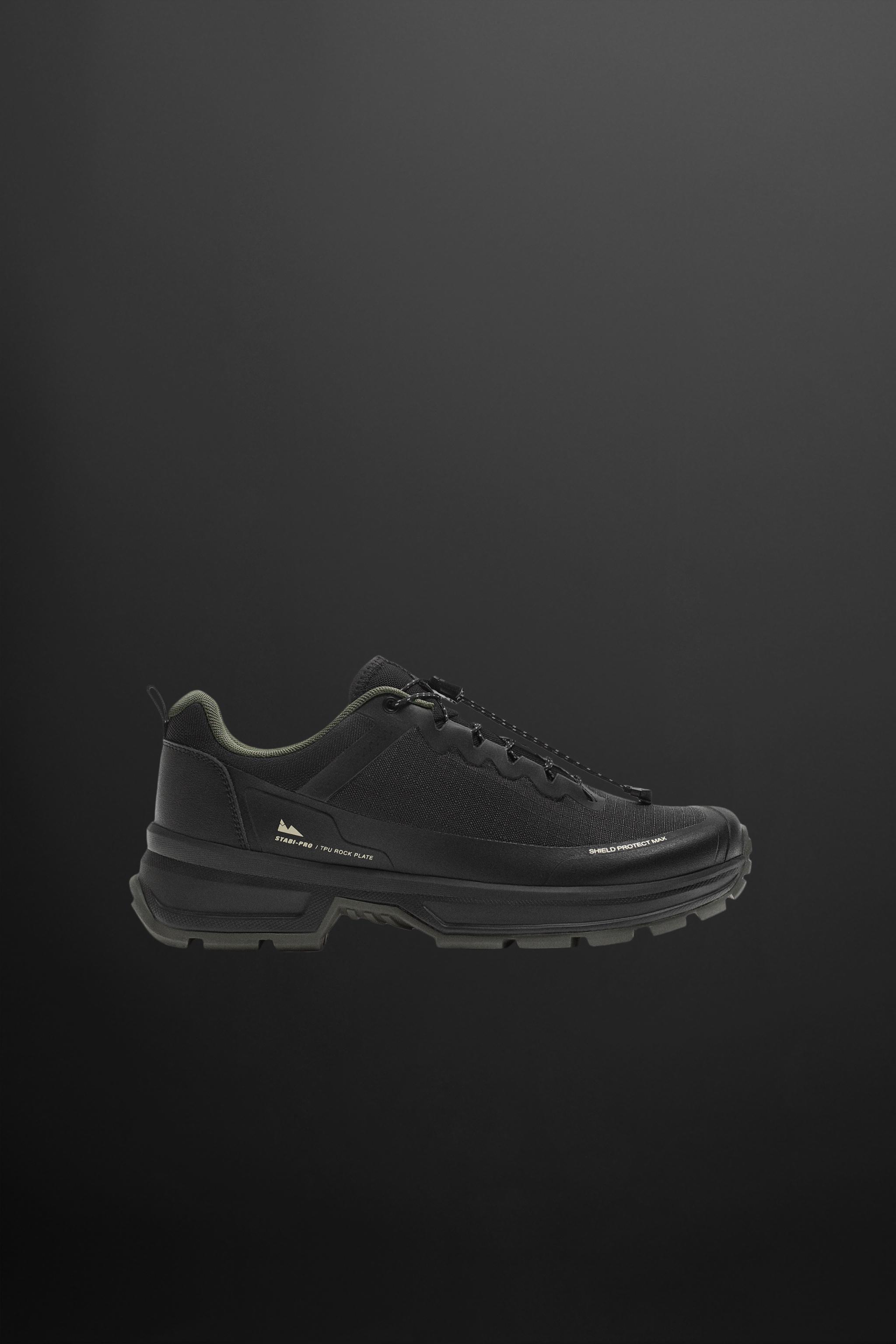 HIKING SNEAKERS product image