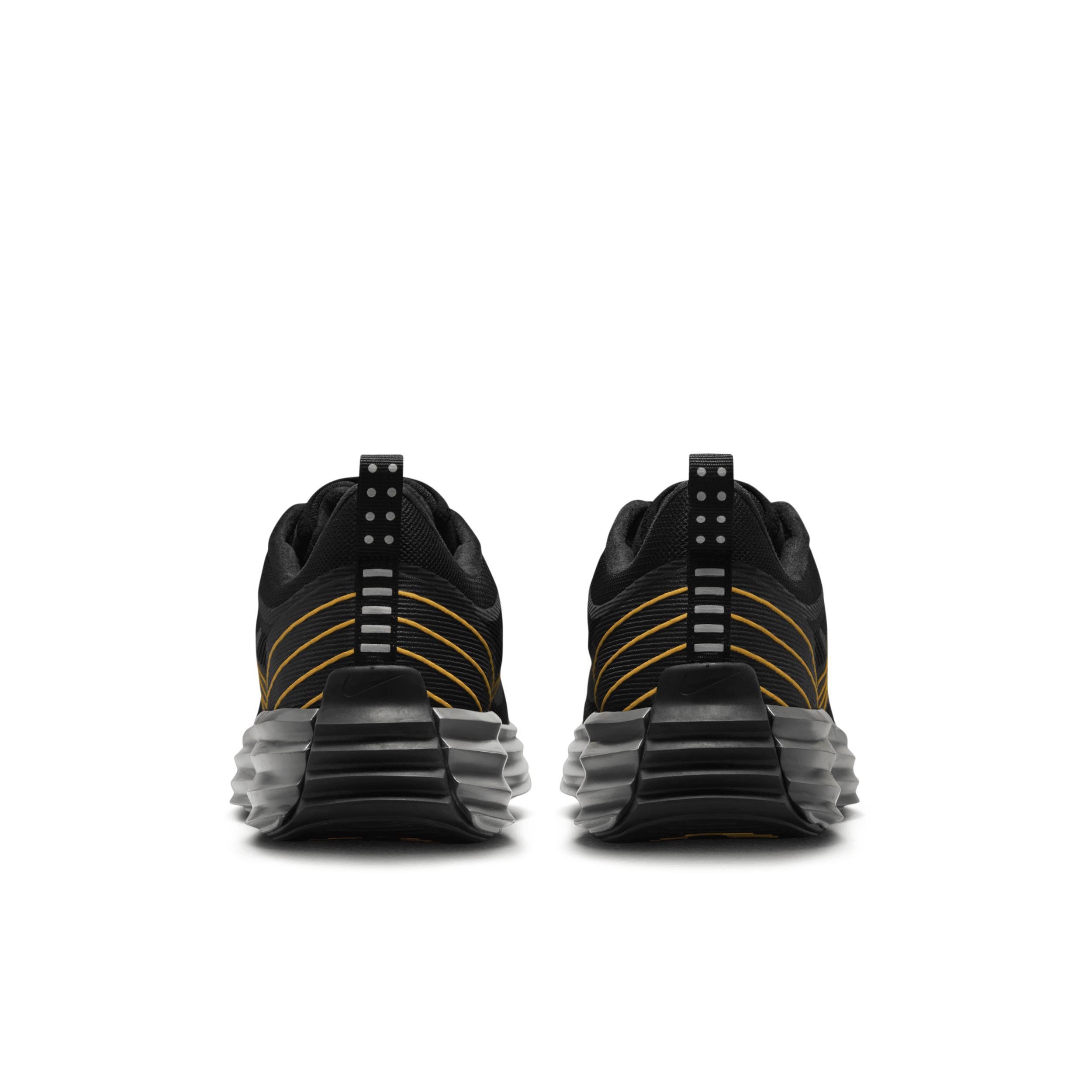 Nike Men's Lunar Roam Shoes Product Image