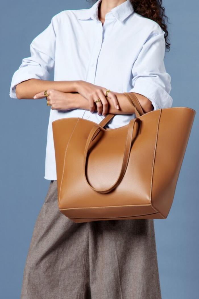 PERRI TOTE BAG | Cognac product image