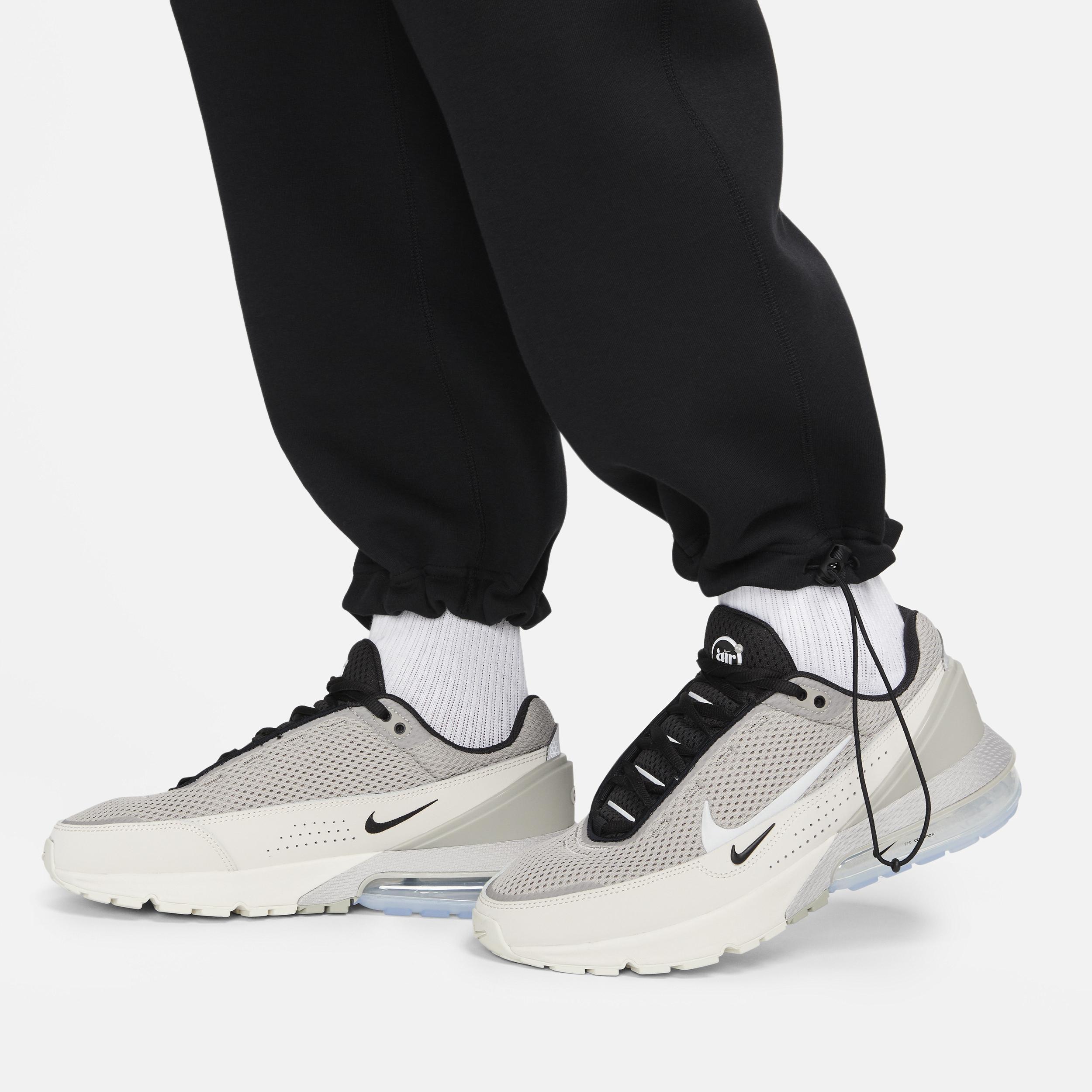 Men's Nike Sportswear Tech Fleece Open-Hem Sweatpants Product Image