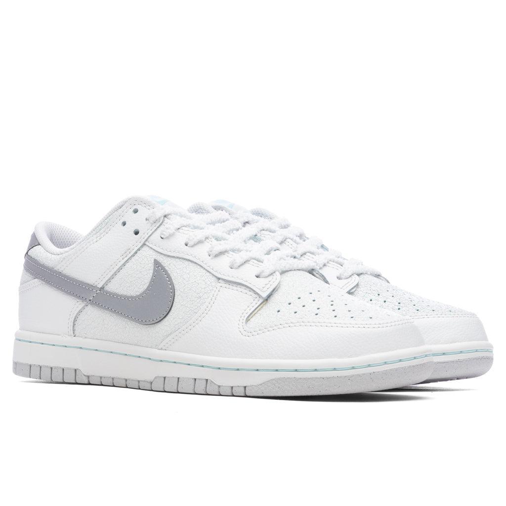 Dunk Low Retro SE - Glacier Ice/Metallic Silver-Summit White Male Product Image