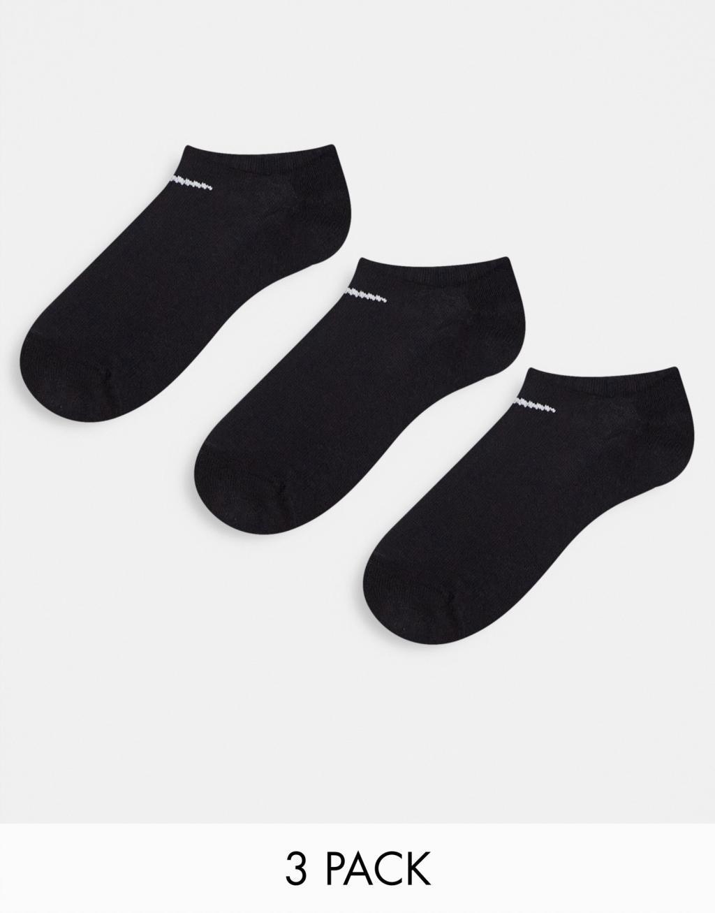 Nike Training Everyday Cushioned 3 pack sneaker sock in black Product Image