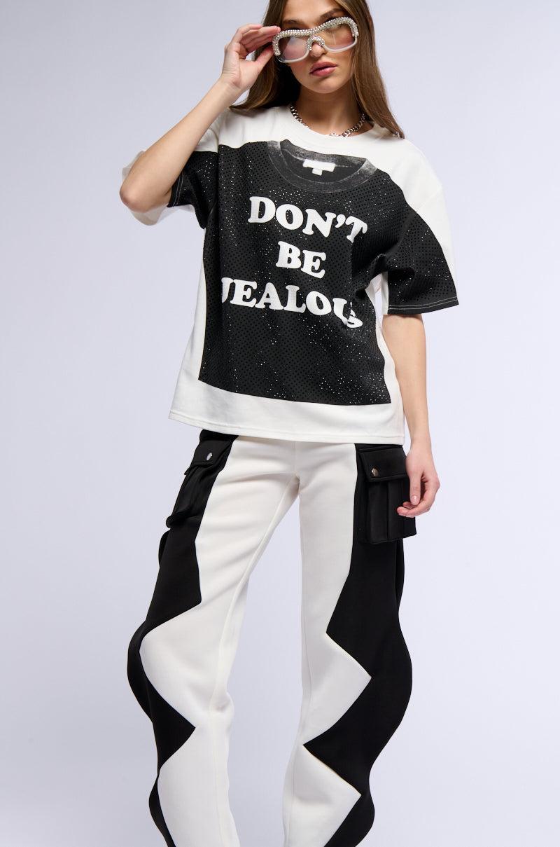 DON'T BE JEALOUS GRAPHIC TEE Product Image