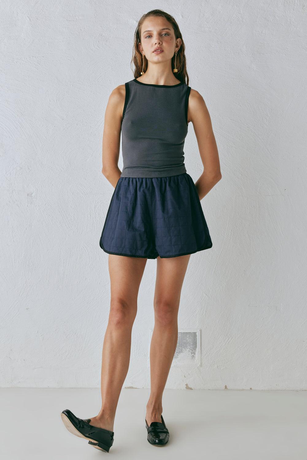 Yvette Shorts Navy Product Image