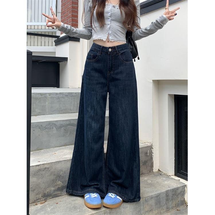 Mid Rise Washed Wide Leg Jeans Product Image