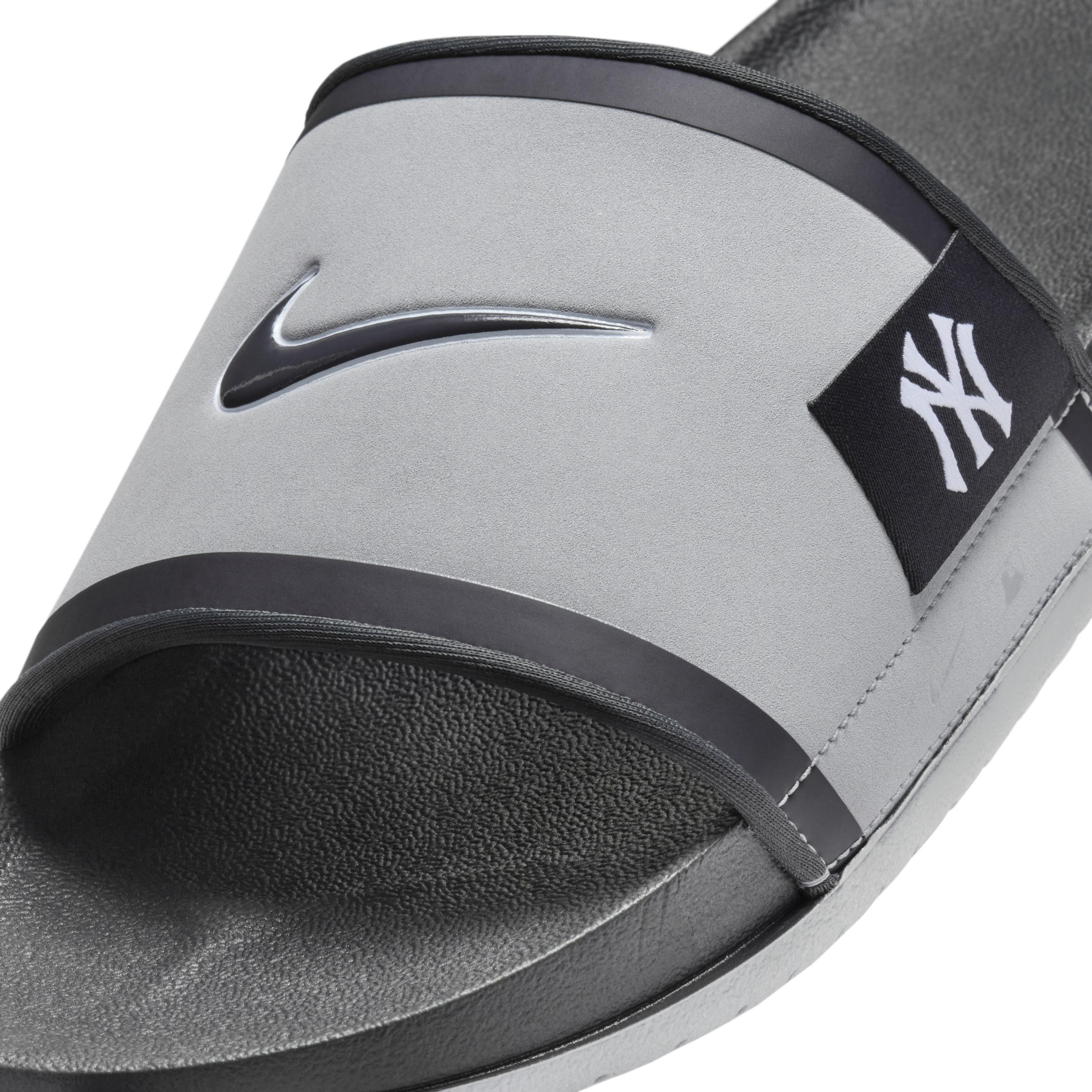 Nike Men's Offcourt (New York Yankees) Offcourt Slides Product Image