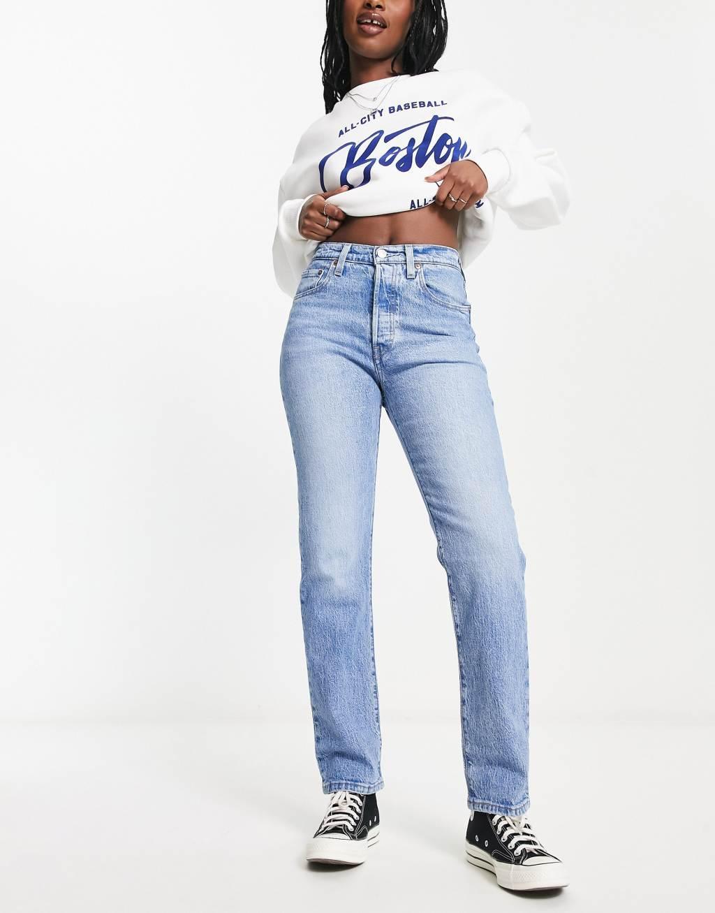 Levi's 501 straight leg jeans in light wash  Product Image