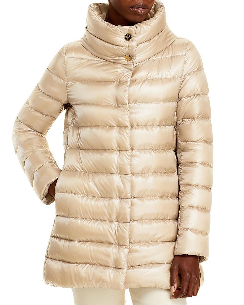 Womens Classic Funnelneck Puffer Jacket Product Image